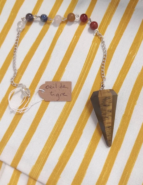 Pendule en Oeil du tigre